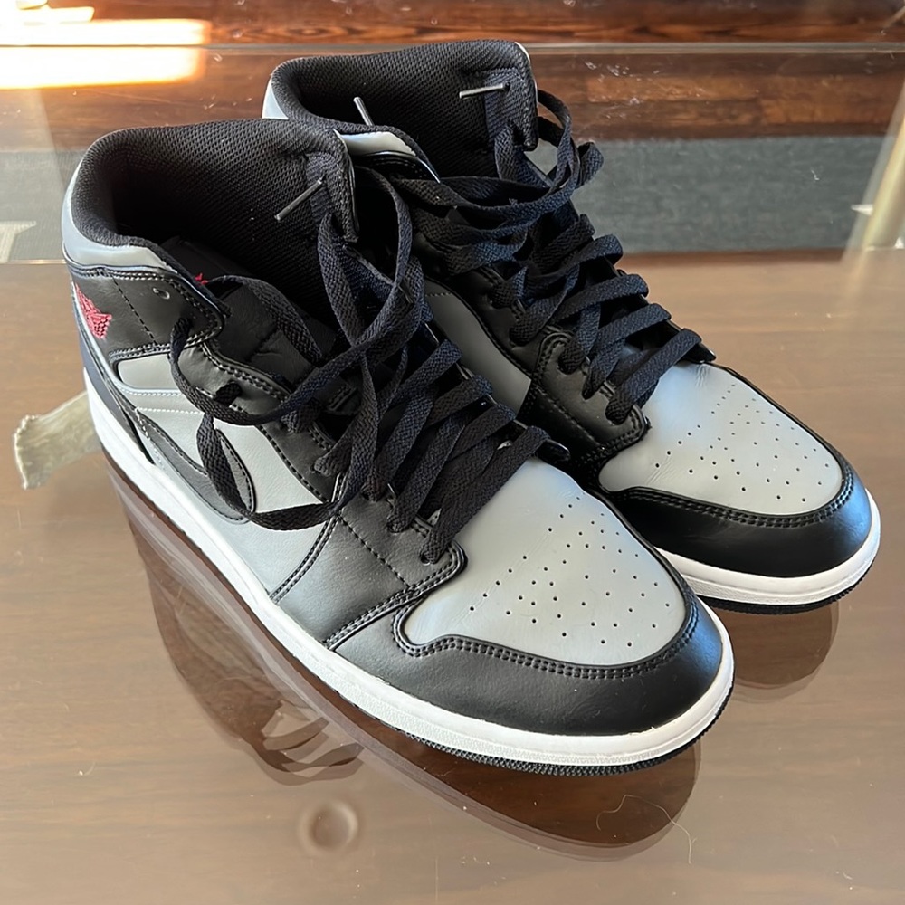 The Jordan 1 Mid Shadow Red. Mens 12. Worn only a few times.